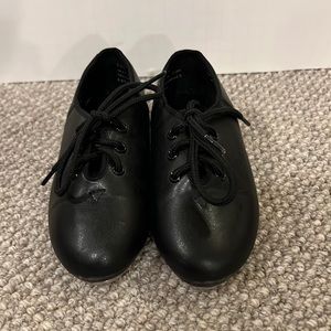 Great used condition tap shoes for young child